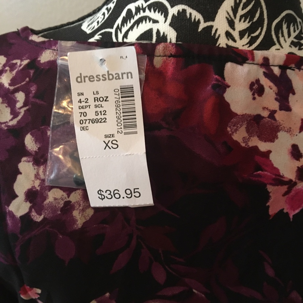 NWT XS ROZ & ALI PEEK-A-BOO FRONT PINK BLACK & PURPLE FLORAL BELL SLEEVED TOP - Picture 4 of 13